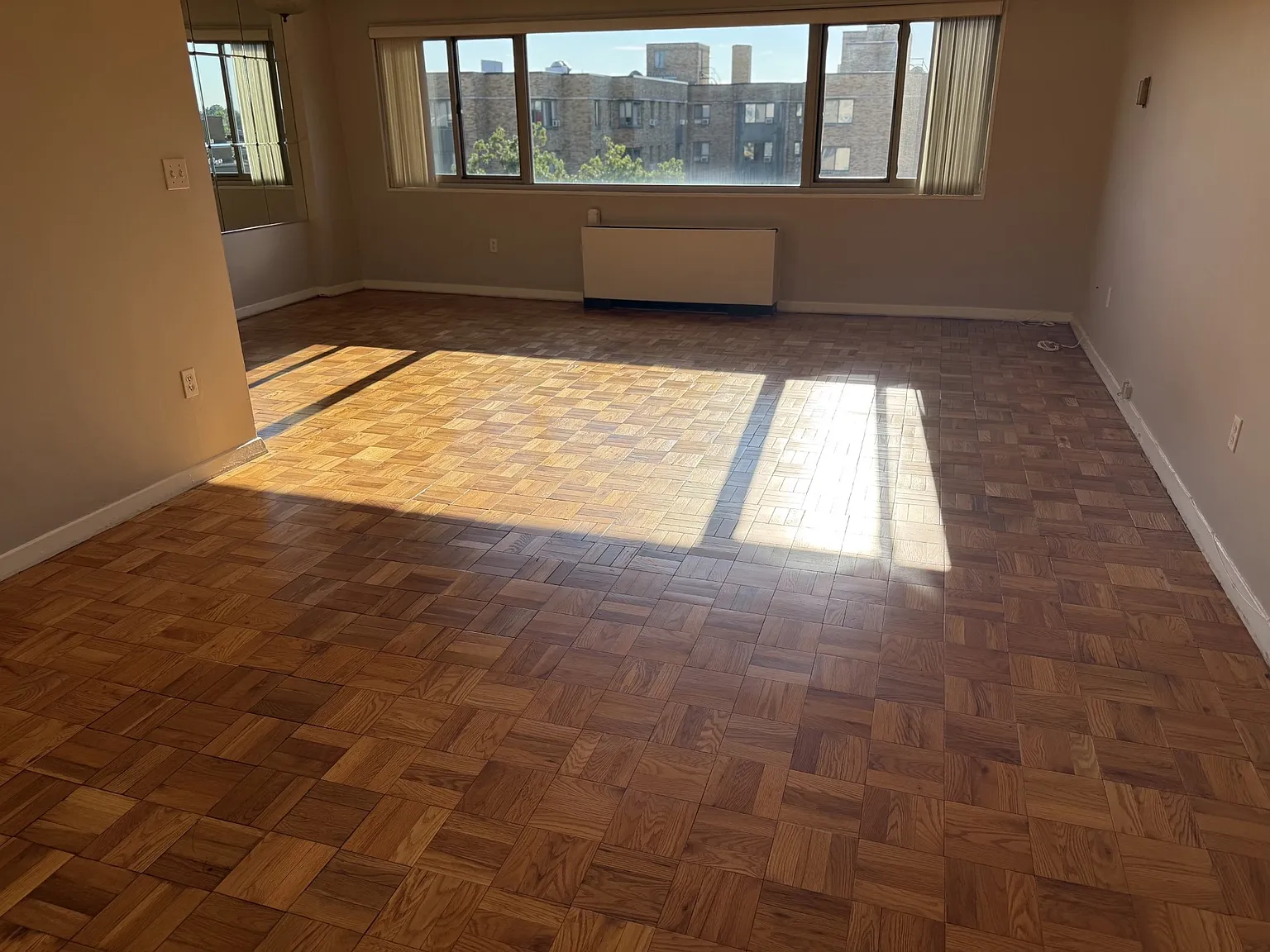 2 bed, 1100 sqft, $3,000 — Photo 3
