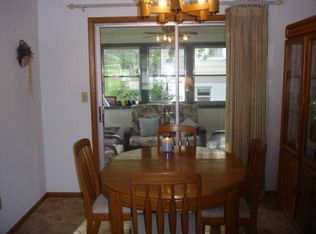 1004 17th Ave, Coralville, IA 52241