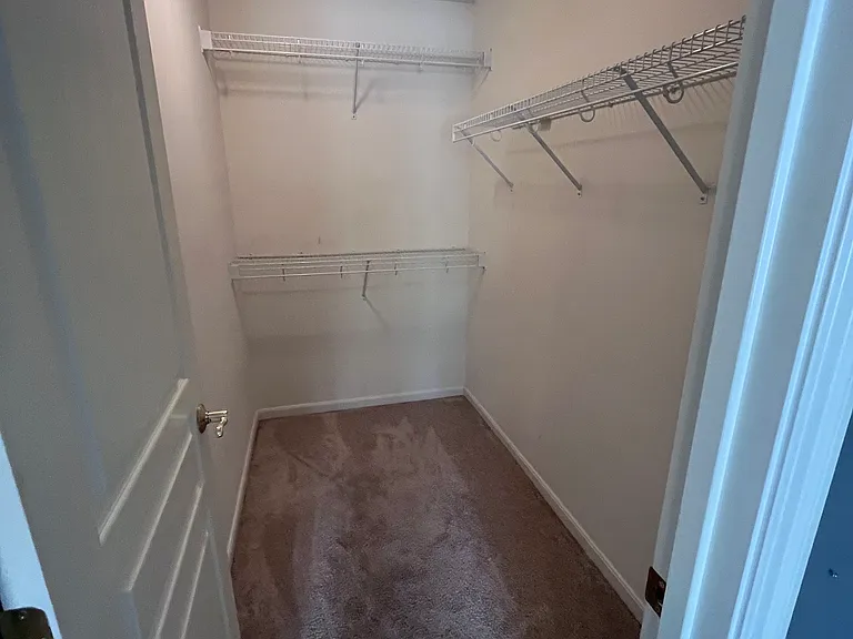 335 Skyview Ct — Photo 20