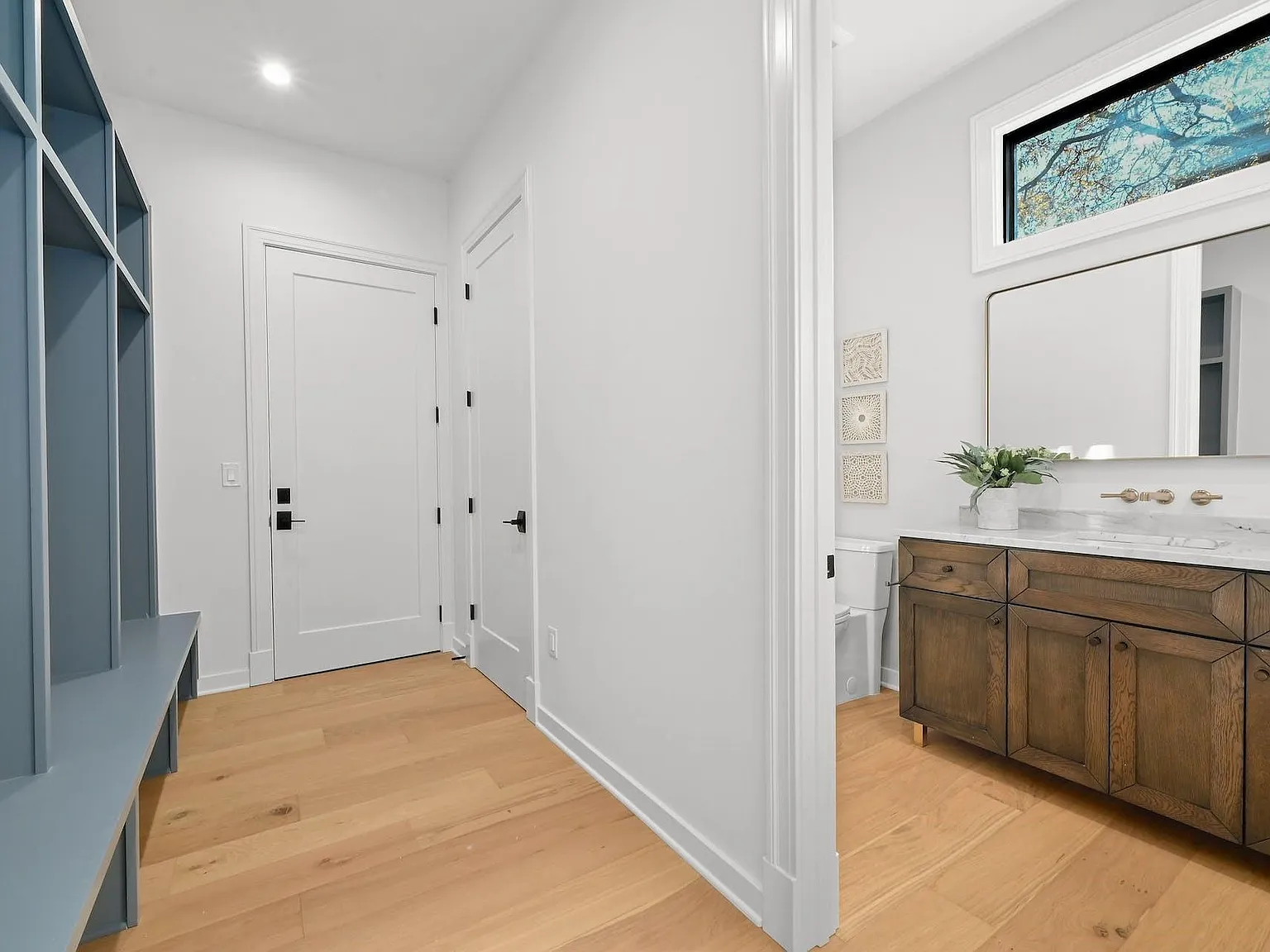 5 bed, 5.5 bath, 4724 sqft, $15,400 — Photo 4