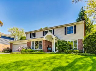 2321 Swainwood Dr, Glenview, IL