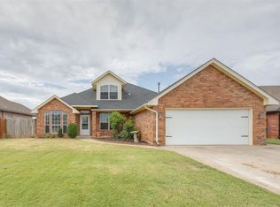 401 Sam Houston Way, Mustang, OK 73064