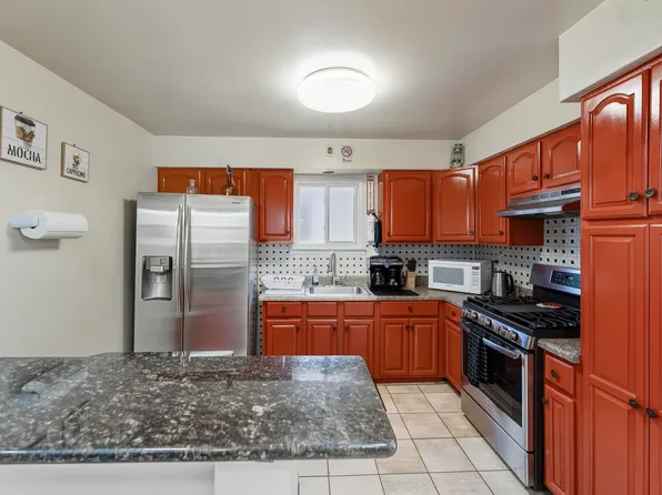 132 72nd Street image 5 of 15