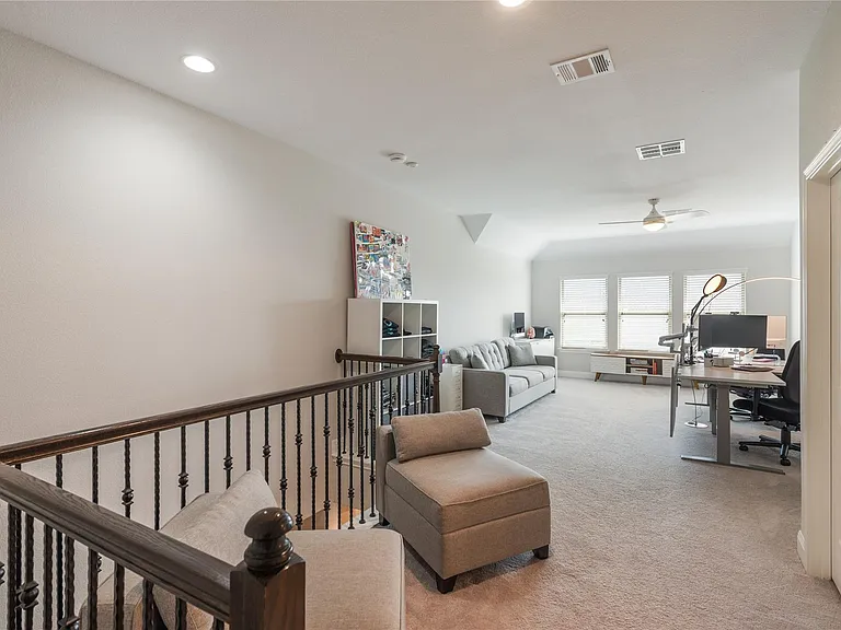 12305 Lostwood Cir — Photo 24