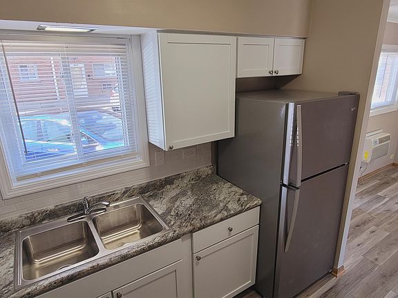 2nd image of 4605 W 95th St