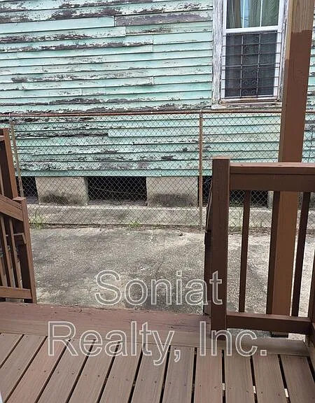 705 Felicity St — Photo 11
