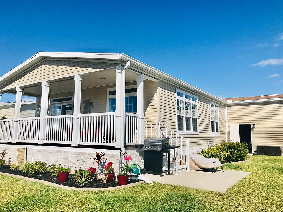 1st image of 2985 E Lake Dr