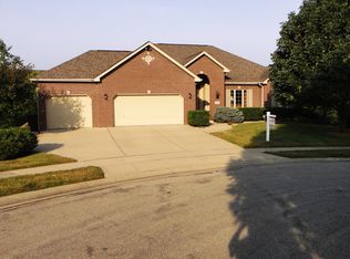 636 Greystone Ct, Columbus, IN