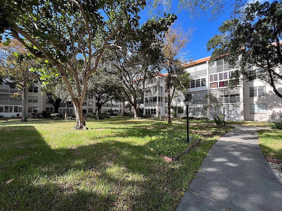 1st image of 2650 NW 49th Avenue #424