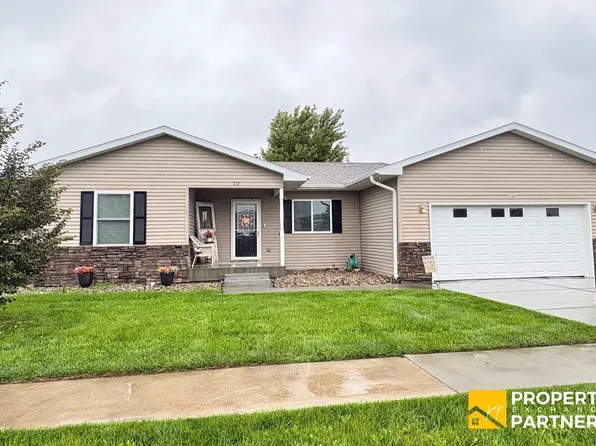 712 Jaxon St, Wayne, NE 68787