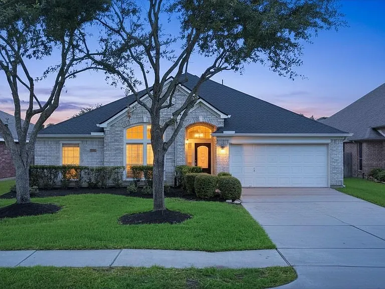 10703 Twilight Creek Ln — Photo 2