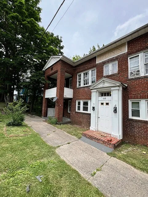 111 Ramsey St — Photo 2