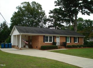 806 Oakwood Ave, Dunn, NC 28334