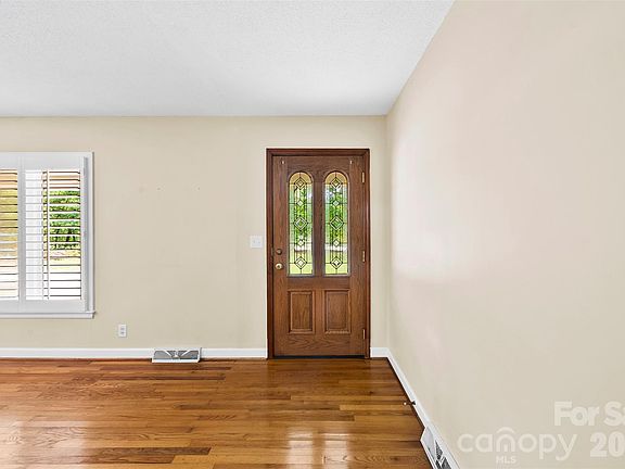 5th image of 801 Saint Marks Church Rd