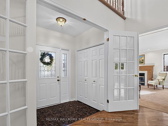 2nd image of 20 Halldorson Cres