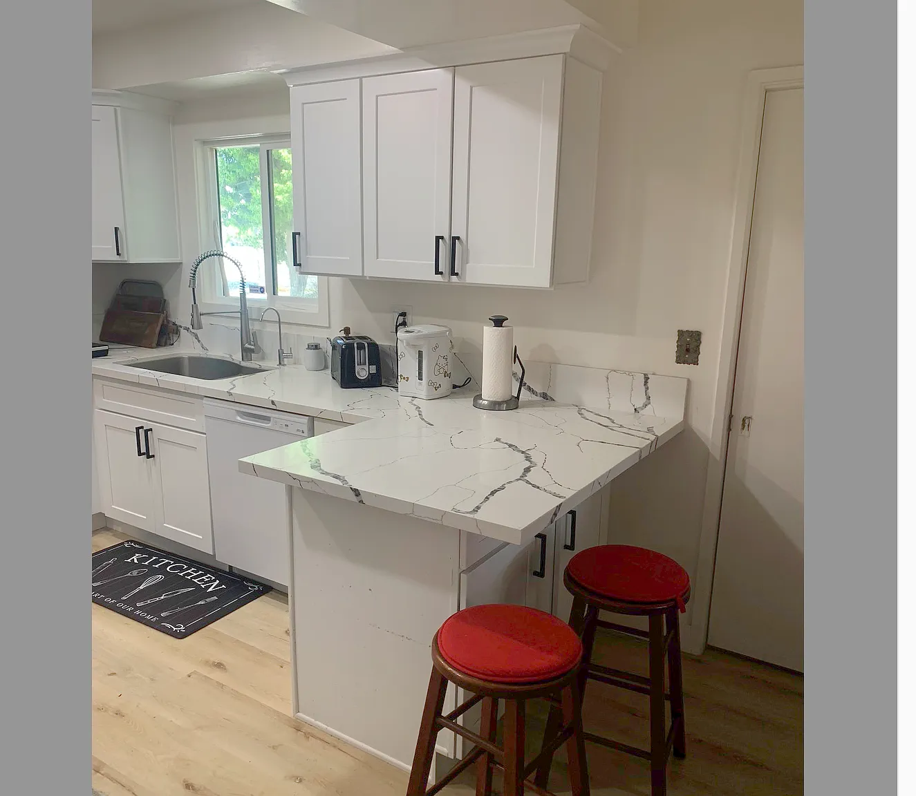 3 bed, 2.5 bath, 1345 sqft, $3,850 — Photo 4