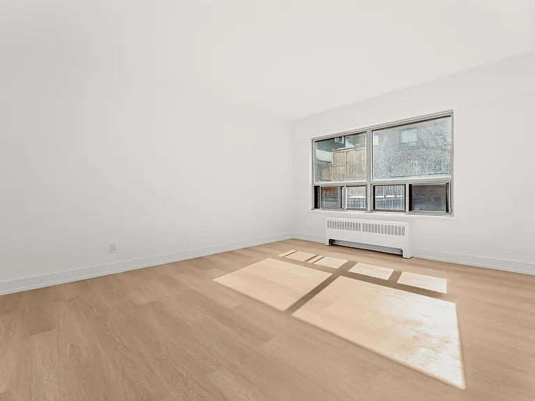 118 Tyndall Ave — Photo 23