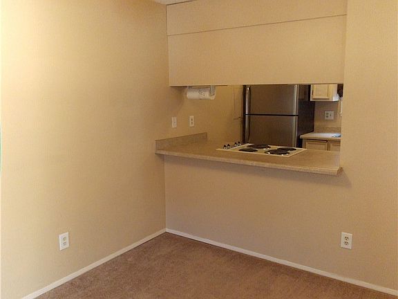 5th image of 1810 Maple Ln #C-14