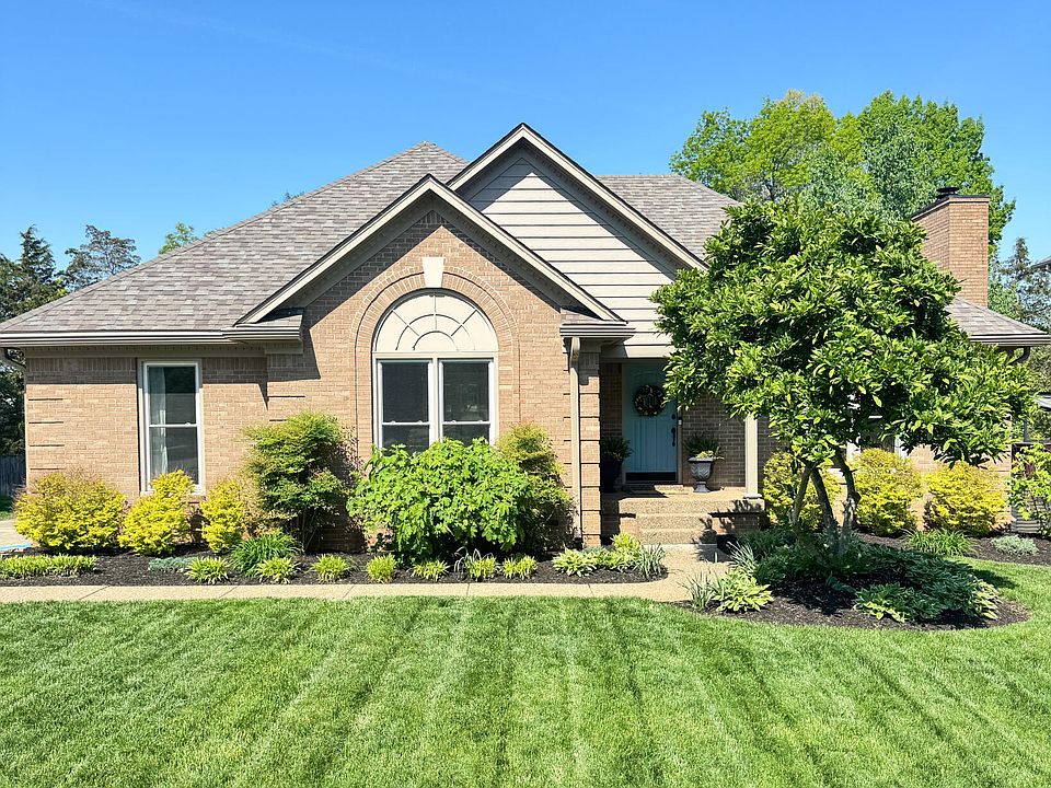 1st image of 4022 Saratoga Woods Dr