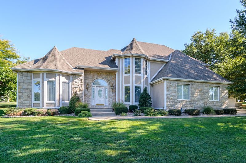 10505 S Chesney Ln, Olathe, KS 66061 | Zillow