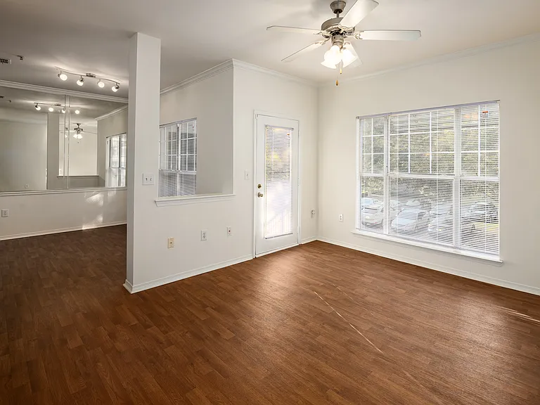 Wesley St. James Apartments at Sandy Springs — Photo 23