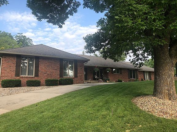 4th image of 2101 Meadowlane Dr