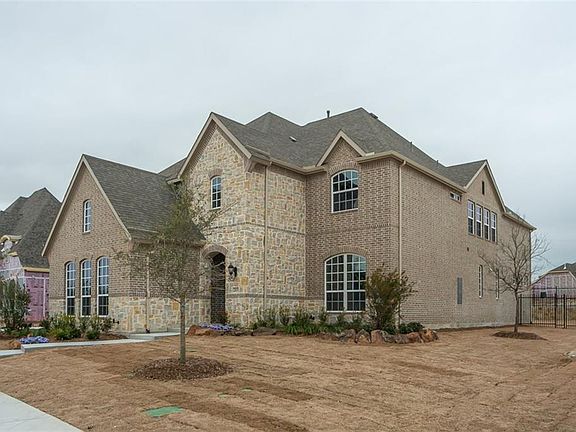 3rd image of 2031 Longmont Ln