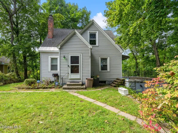 22 Katherine Road, Colonie, NY 12205