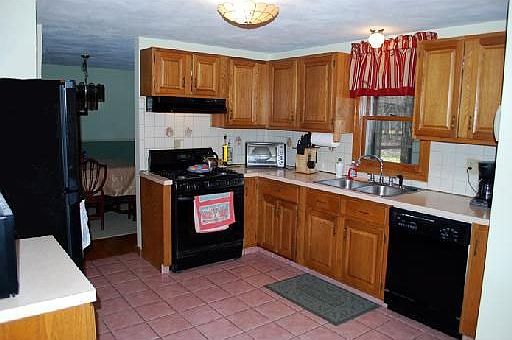 2nd image of 88 Aborn Ave