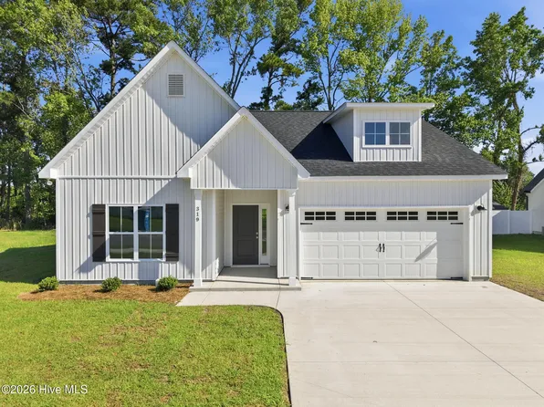 319 Mangrove Court, Ayden, NC 28513