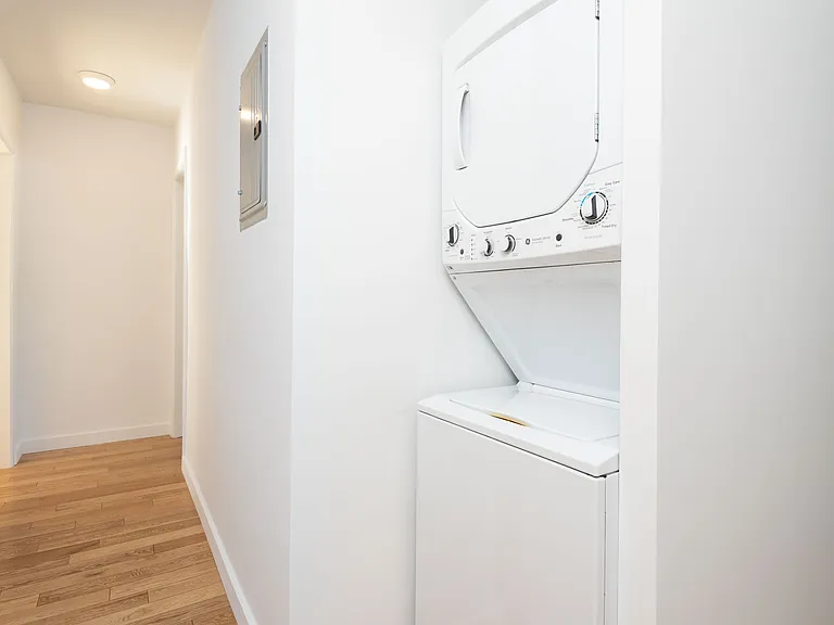 1341 S Burnside Ave #3A — Photo 10