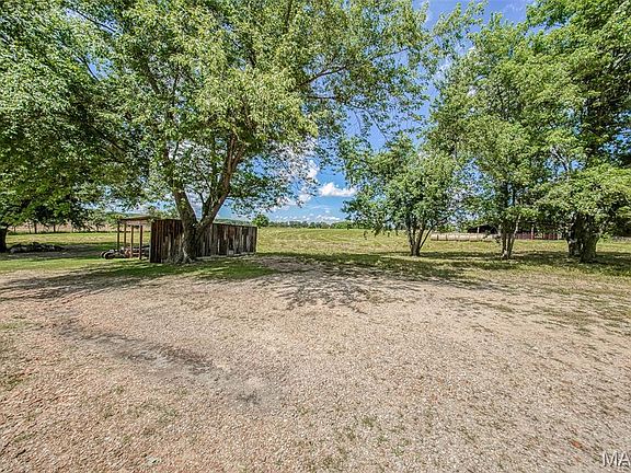 5th image of 108 Seven Cedars Rd