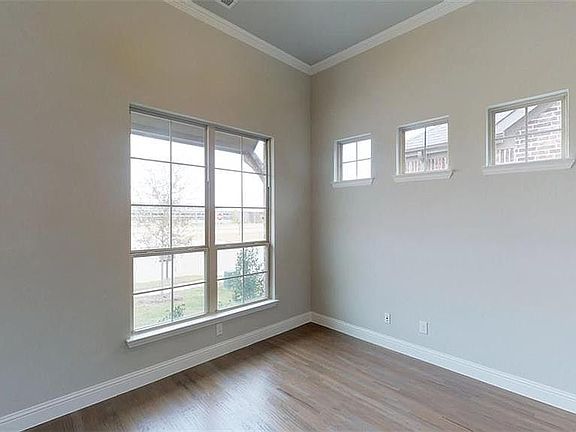 4th image of 1708 Monahan Dr