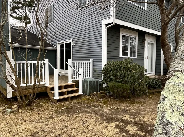 16 Lebanon Sq #16, Mansfield Center, CT 06250