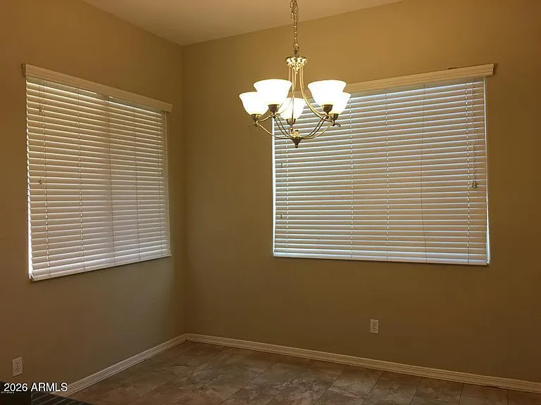 2417 E Iris Dr — Photo 24