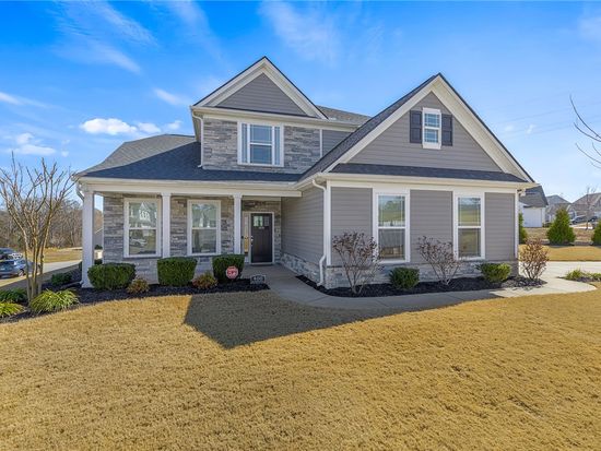 400 Balvenie Dr, Greenville, SC 29607