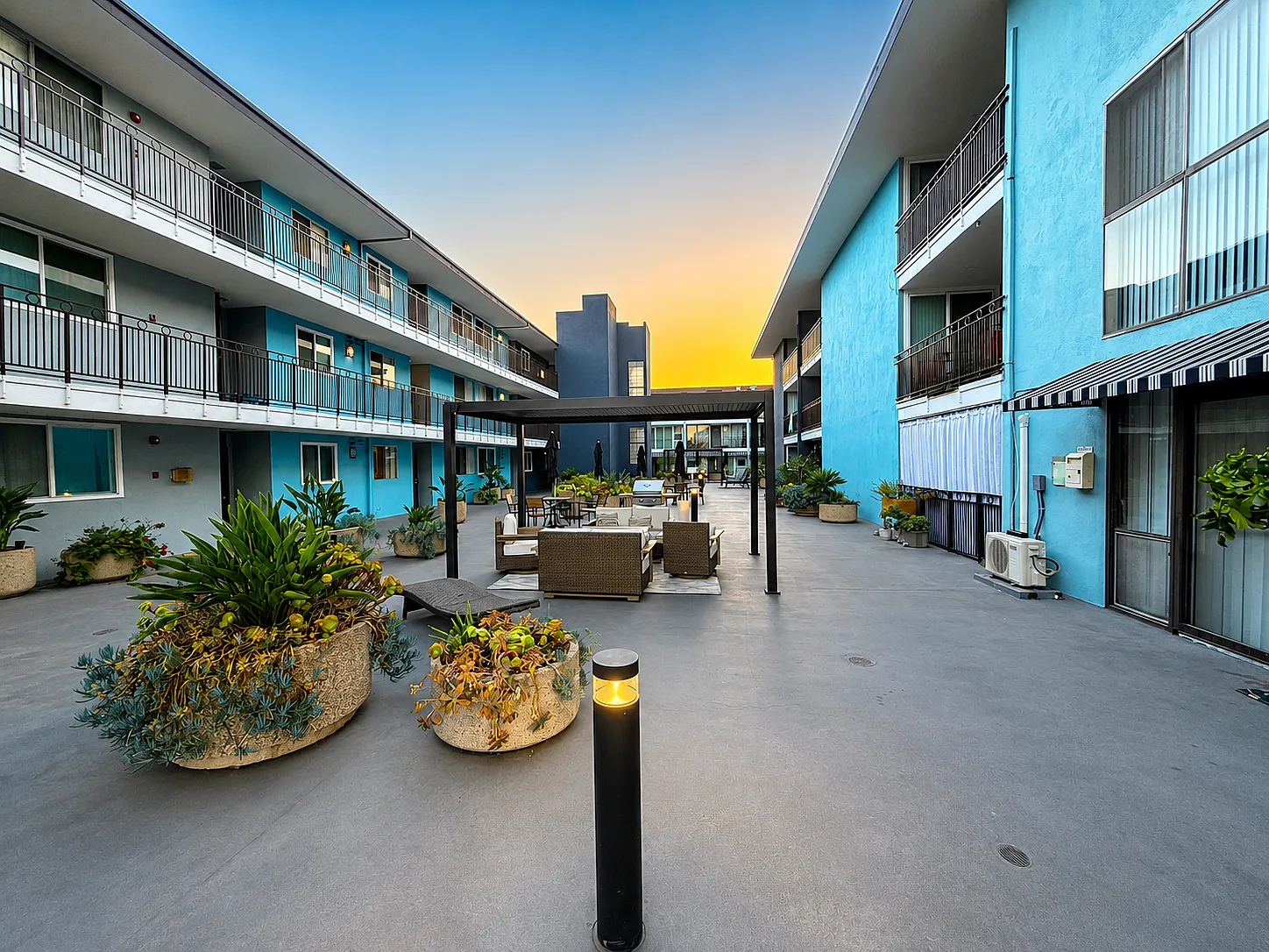Surf Terrace — Photo 4