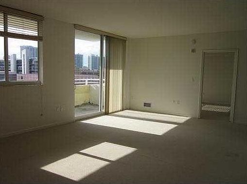 5th image of 18800 NE 29th Ave APT 206
