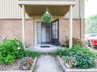 41678 Bedford Dr, Canton, MI 48187