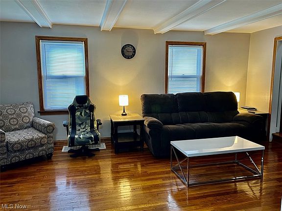 3rd image of 118 Denison Ave