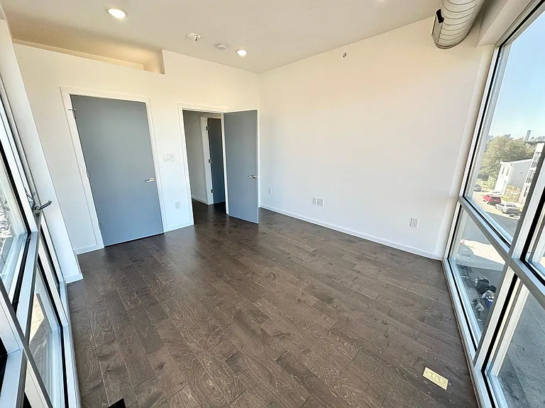 2059 Germantown Ave #9 — Photo 11