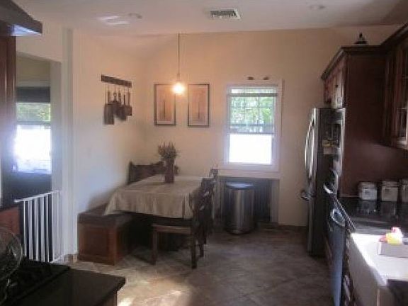 4th image of 651 Stockton St