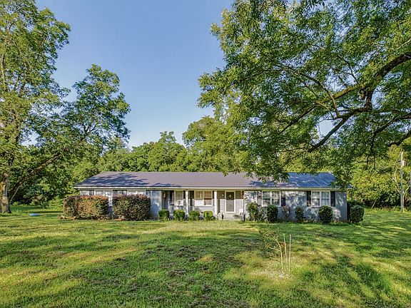 4th image of 2227 Green Rd