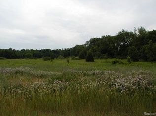 Highland Rd, Hartland, MI 48836