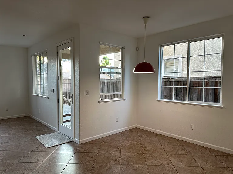 8252 Crystal Walk Cir — Photo 3