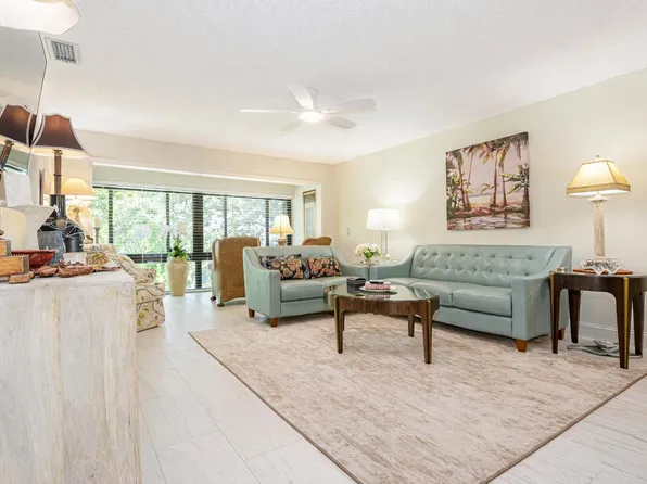 400 18th Street #G5, Vero Beach, FL 32960