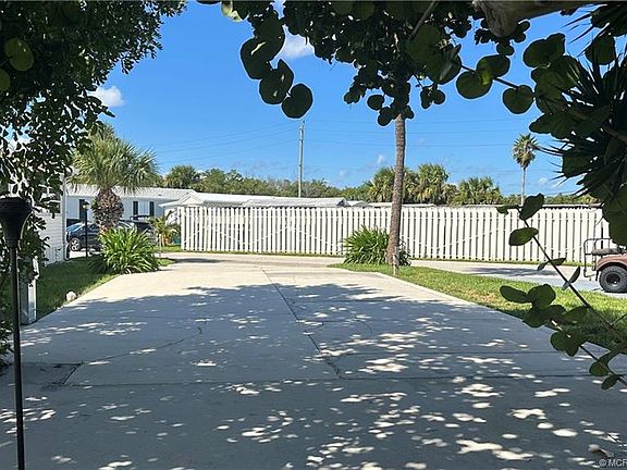 5th image of 2105 Nettles Blvd
