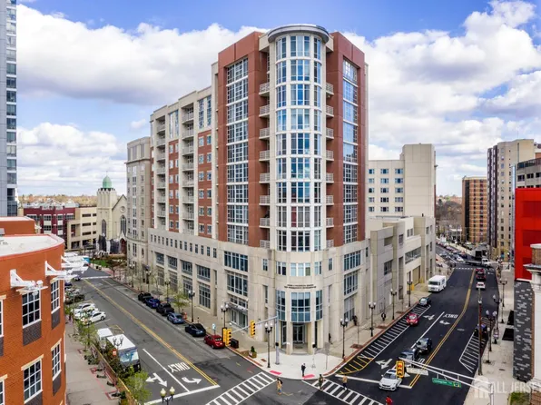 20 Livingston Ave Unit 404, New Brunswick, NJ 08901