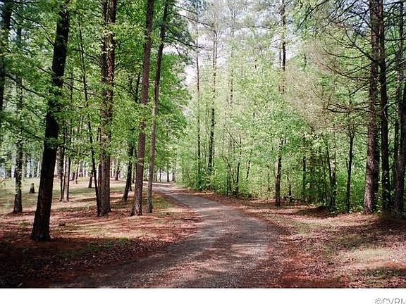 3rd image of 17155 Hidden Lake Ln