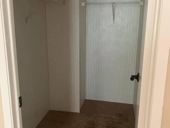 4th image of 2902 Newport Dr